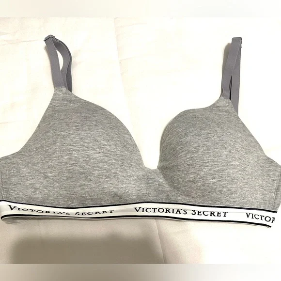 Victoria's Secret Women's Bra Set - Pink, Blue, Red, Tan - Picture 7 of 8